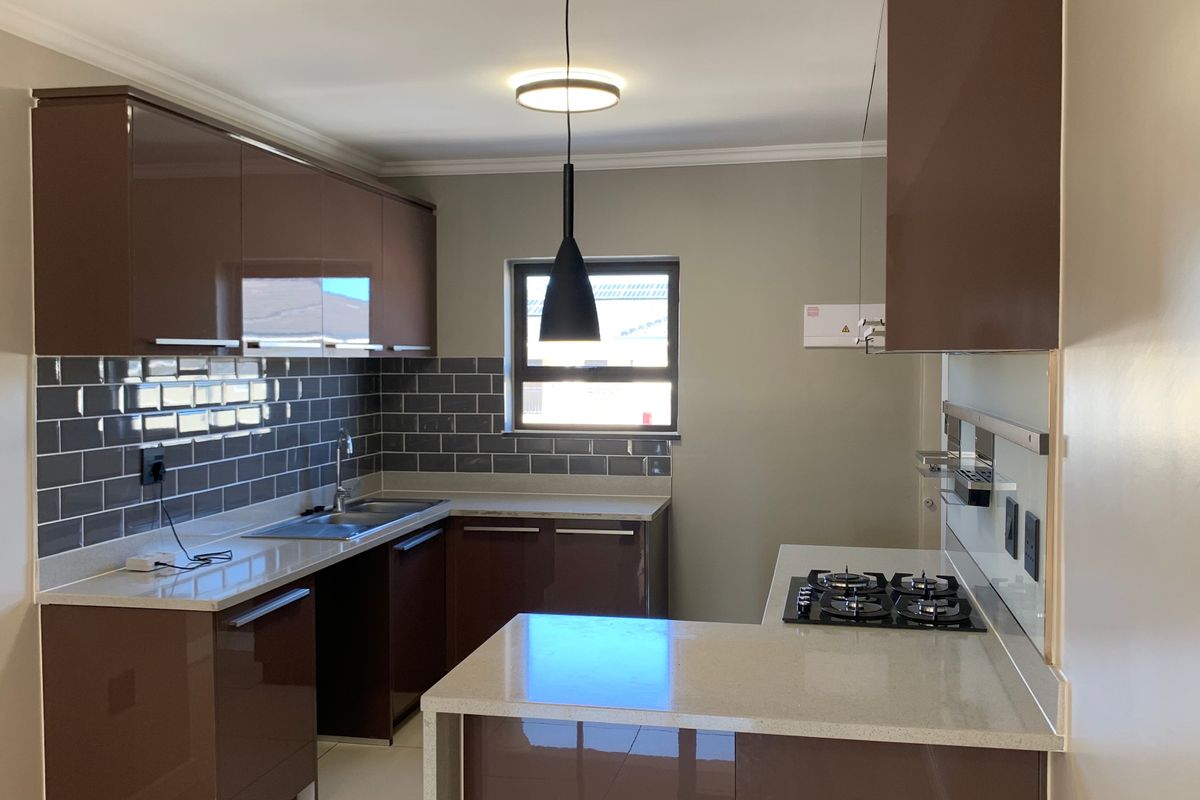 Apartment For Sale In Midrand - Photo 2