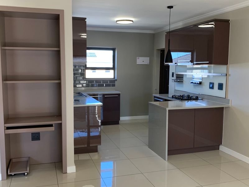Apartment For Sale In Midrand - Photo 5
