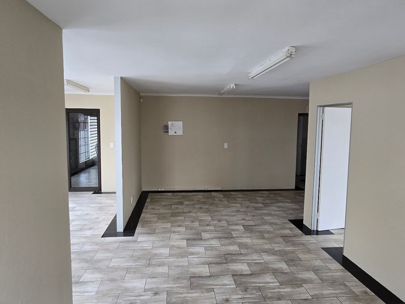 Commercial Rental Monthly In Roodepoort - Photo 9