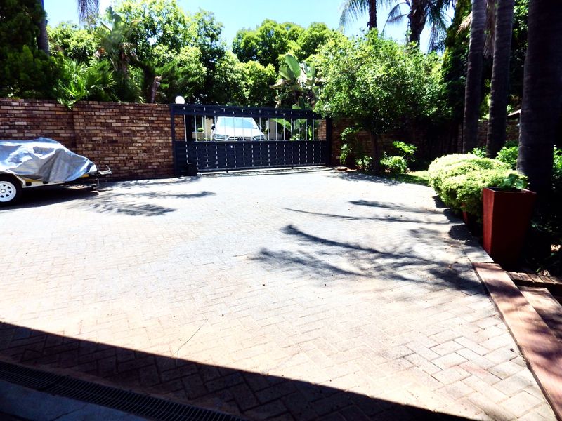 House For Sale In Klerksdorp - Photo 3