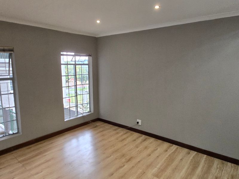 Commercial Rental Monthly In Roodepoort - Photo 3