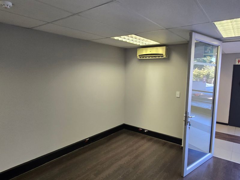 Commercial Rental Monthly In Randburg - Photo 5