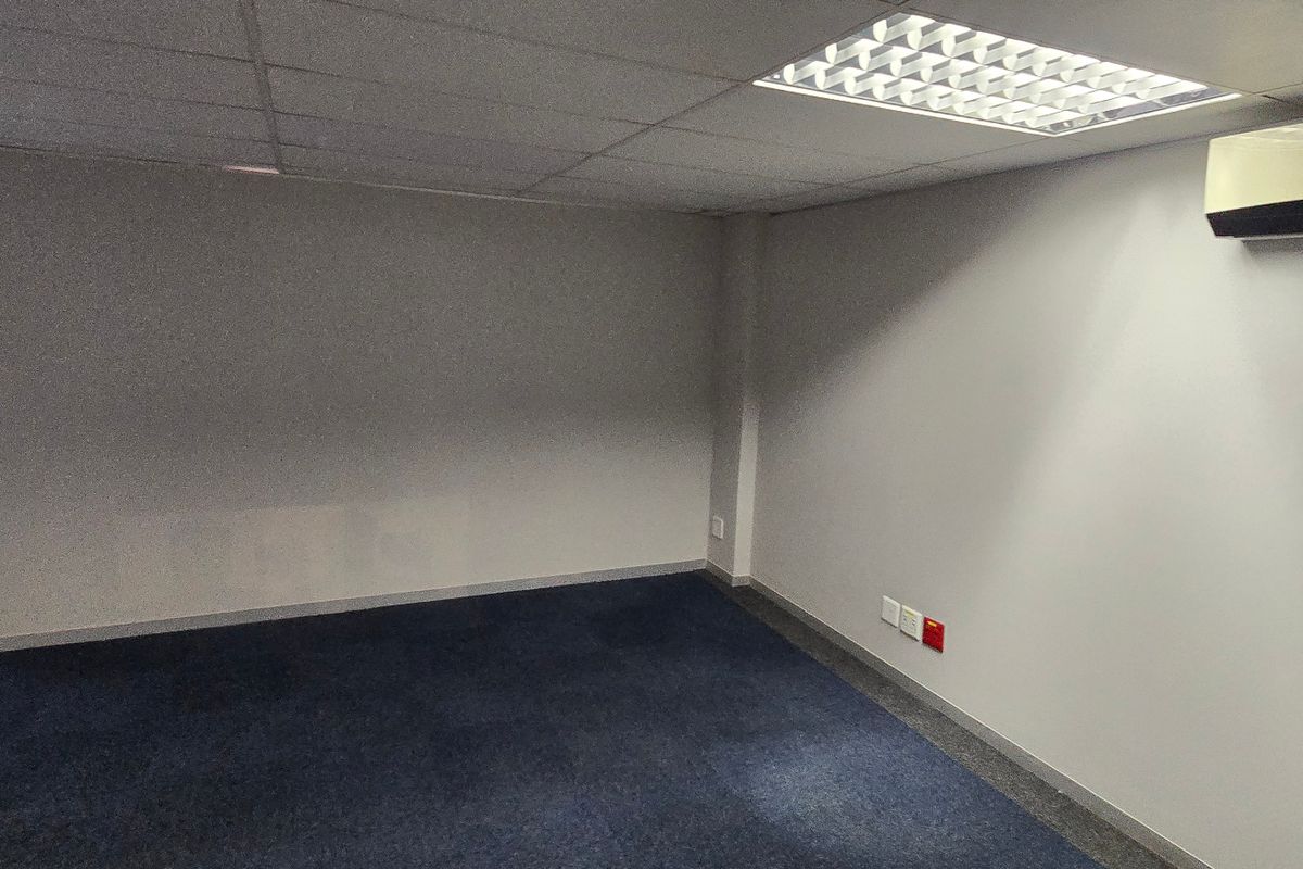 Commercial Rental Monthly In Randburg - Photo 4