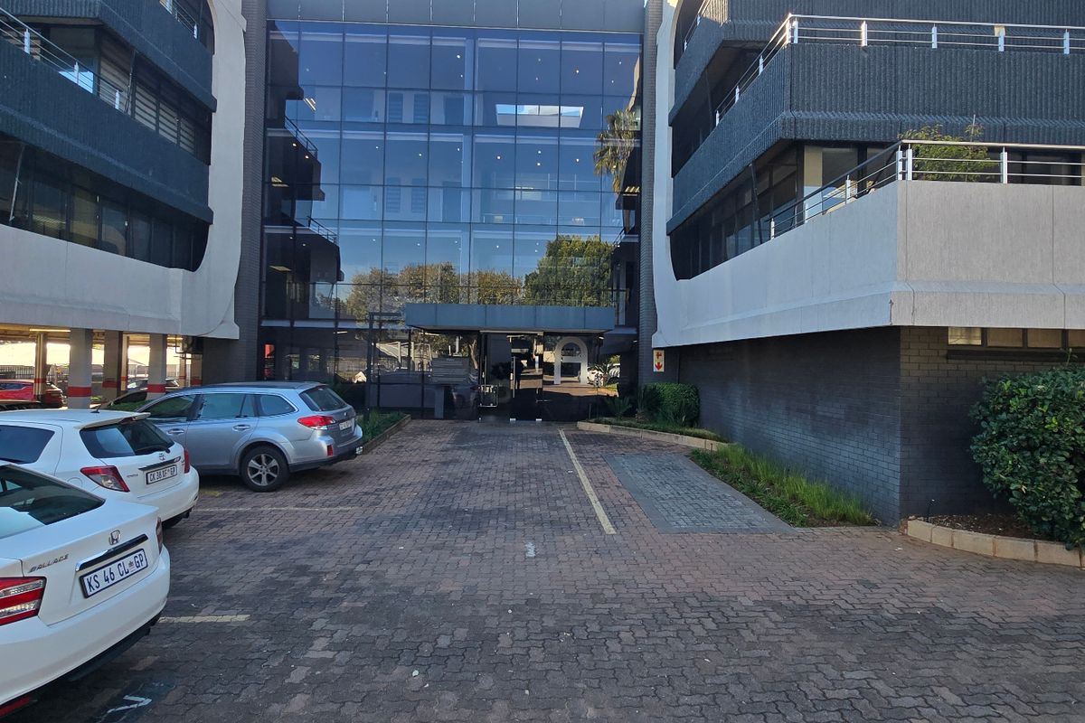 Commercial Rental Monthly In Randburg - Photo 2