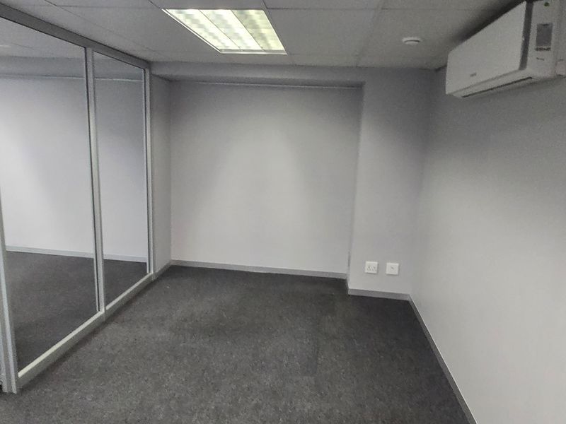 Commercial Rental Monthly In Randburg - Photo 10