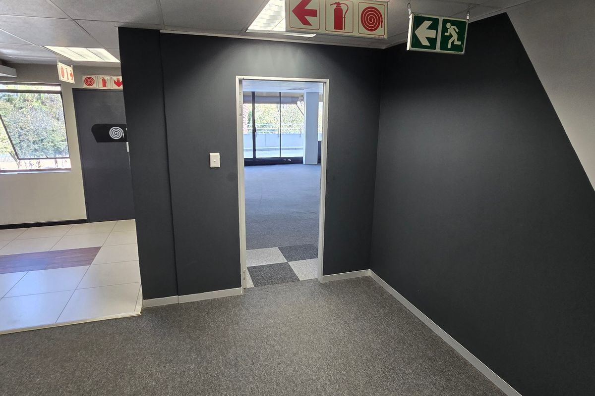 Commercial Rental Monthly In Randburg - Photo 3