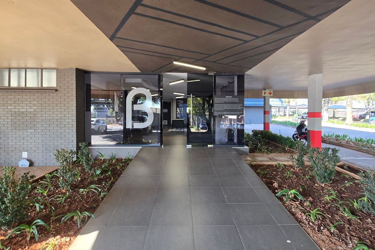 Commercial Rental Monthly In Randburg - Photo 2