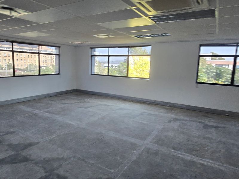 Commercial Rental Monthly In Sandton - Photo 10