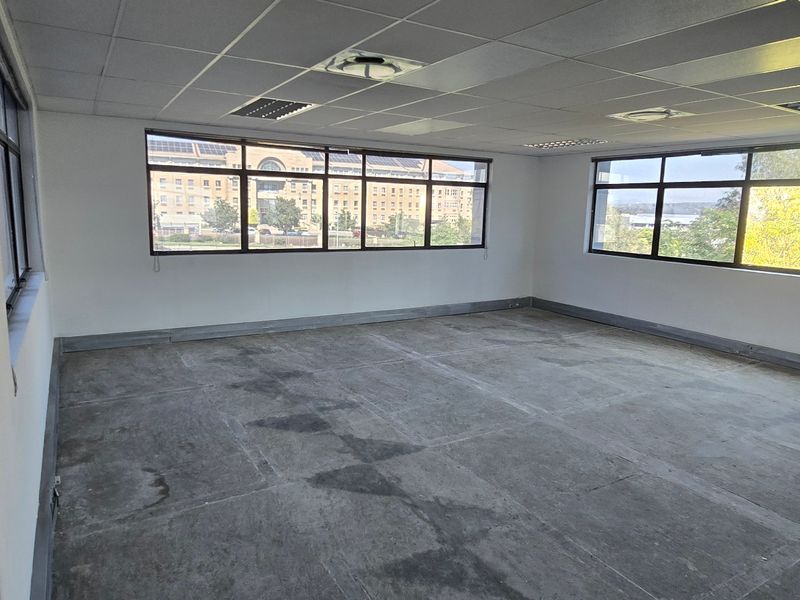 Commercial Rental Monthly In Sandton - Photo 9