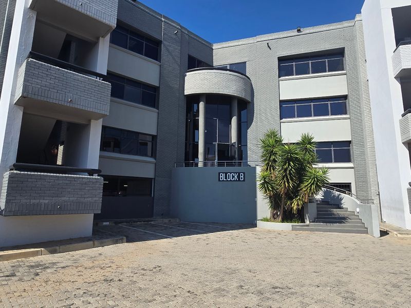 Commercial Rental Monthly In Sandton - Photo 1