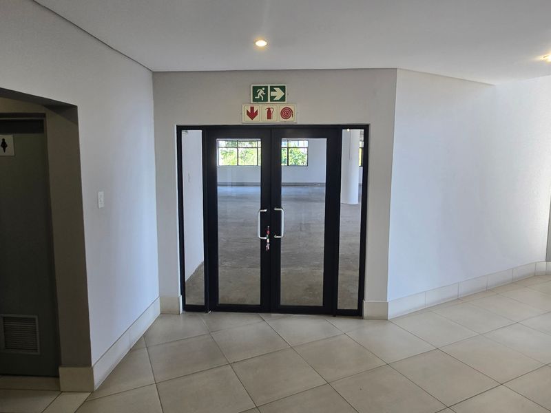 Commercial Rental Monthly In Sandton - Photo 2