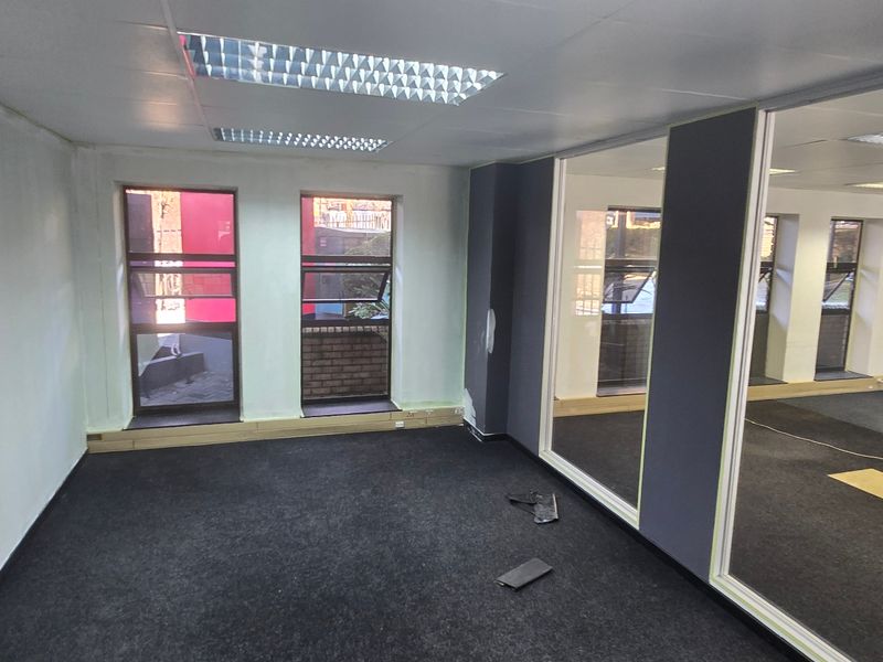 Commercial Rental Monthly In Sandton - Photo 8