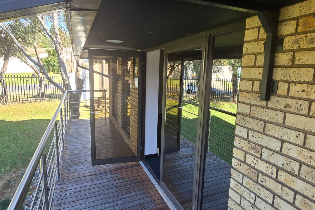 Commercial Rental Monthly In Sandton - Photo 5