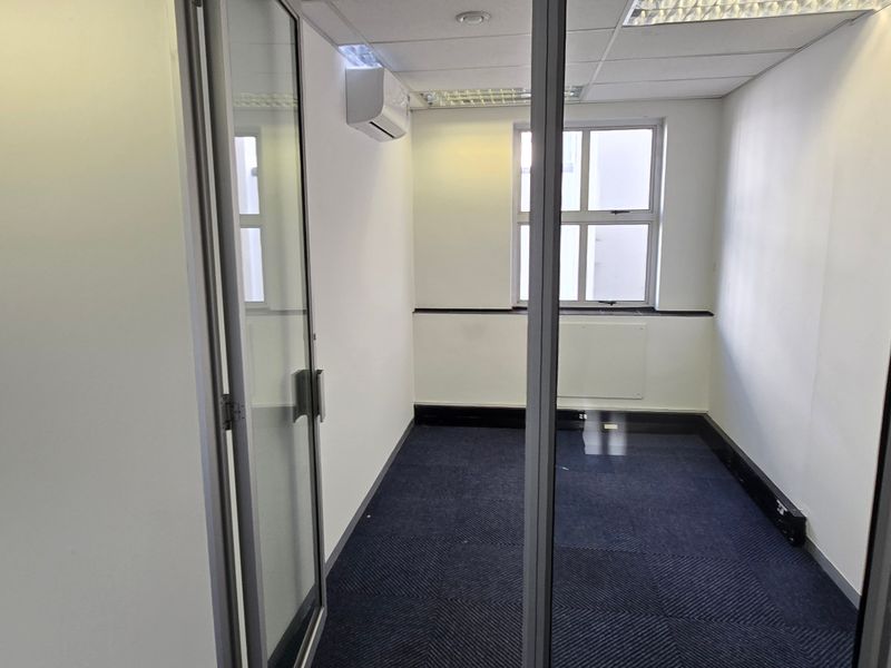 Commercial Rental Monthly In Sandton - Photo 10