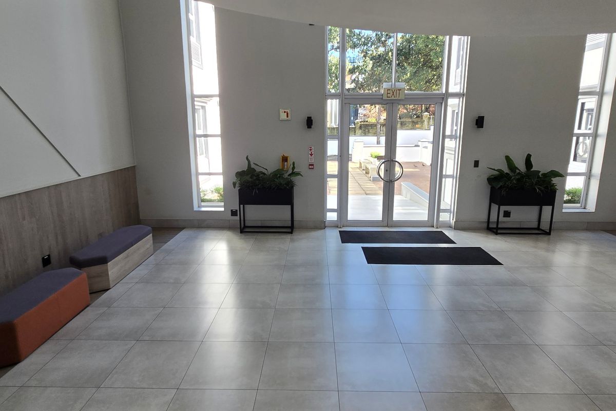 Commercial Rental Monthly In Sandton - Photo 4