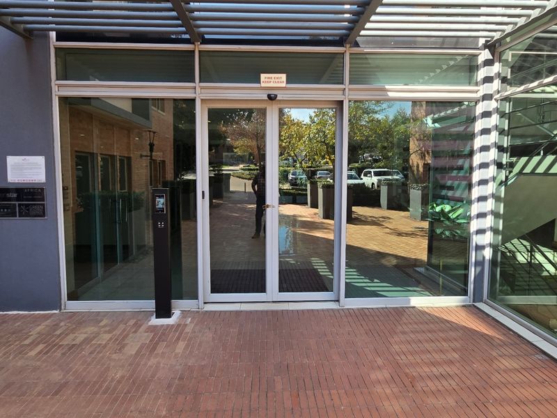 Commercial Rental Monthly In Sandton - Photo 2
