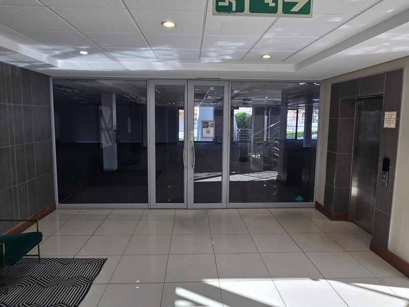 Commercial Rental Monthly In Sandton - Photo 4
