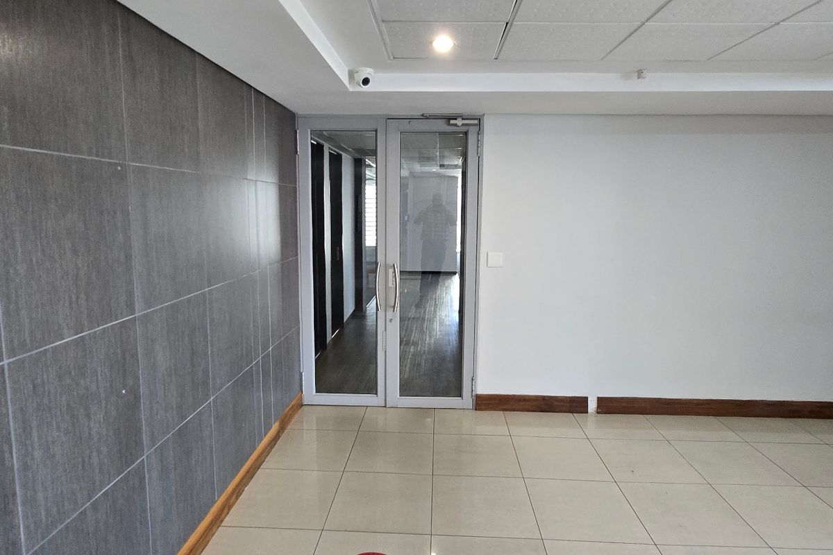 Commercial Rental Monthly In Sandton - Photo 4