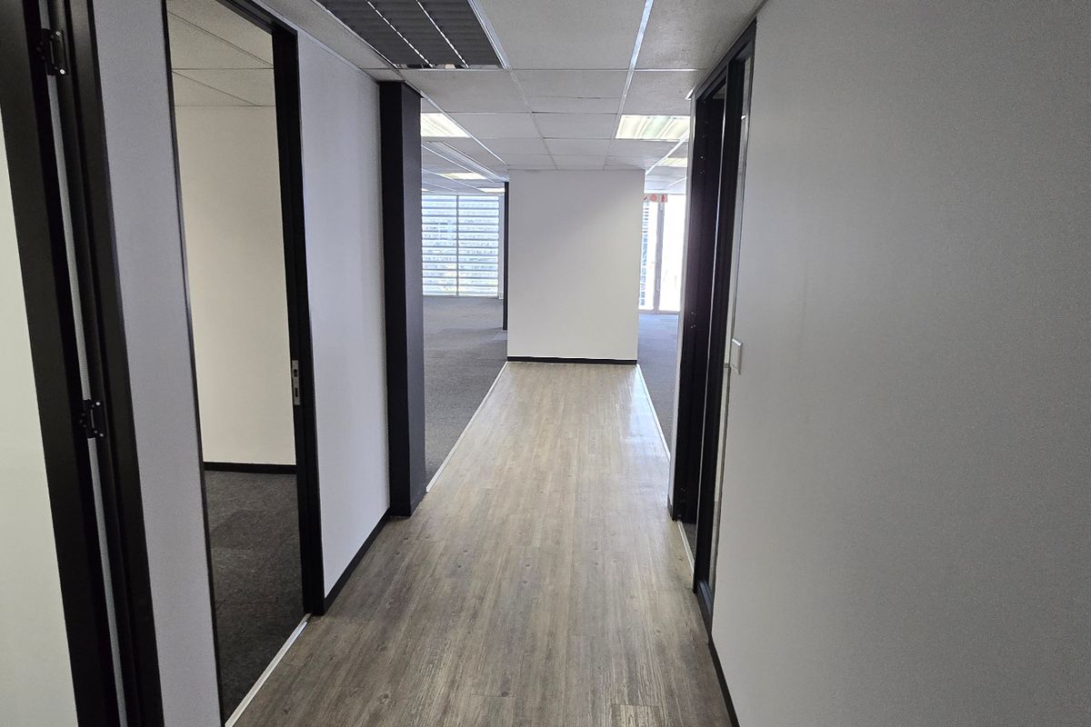 Commercial Rental Monthly In Sandton - Photo 5