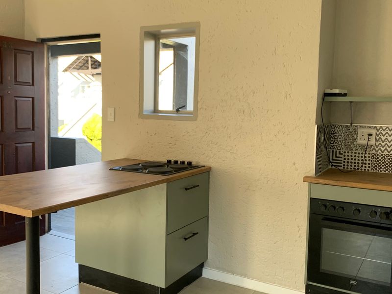 Apartment For Sale In Sandton - Photo 5