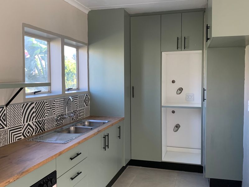 Apartment For Sale In Sandton - Photo 4