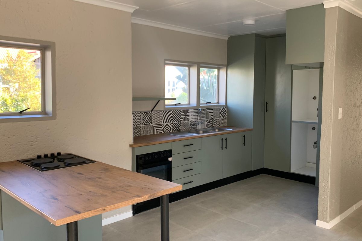 Apartment For Sale In Sandton - Photo 2