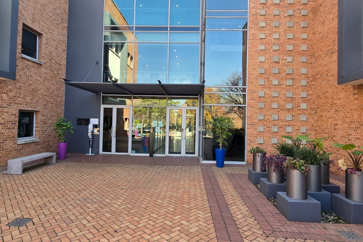 Commercial Rental Monthly In Sandton - Photo 2