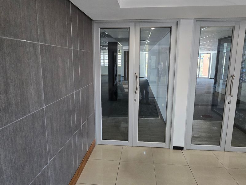 Commercial Rental Monthly In Sandton - Photo 3