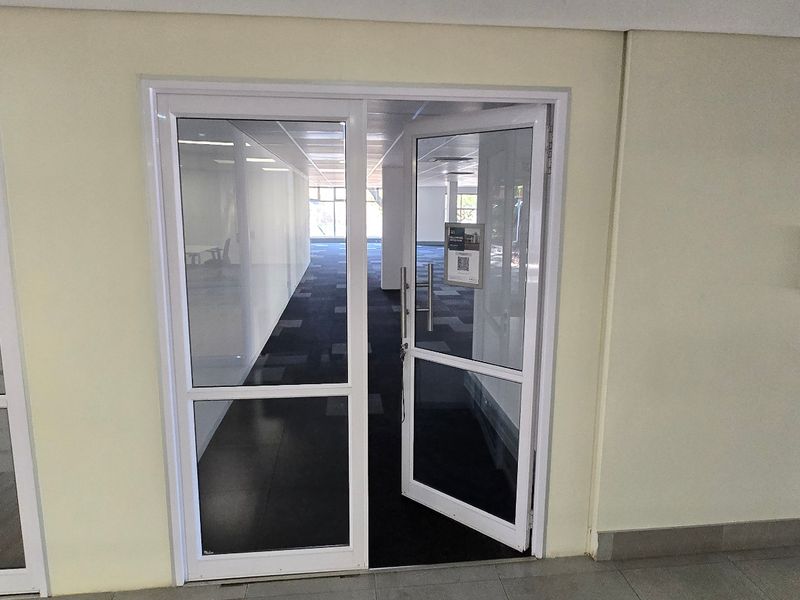 Commercial Rental Monthly In Sandton - Photo 4