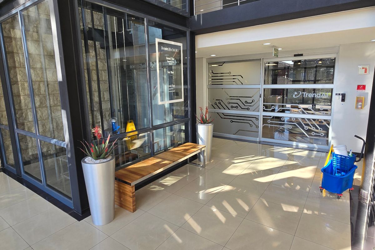 Commercial Rental Monthly In Sandton - Photo 5