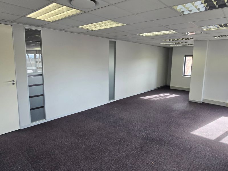 Commercial Rental Monthly In Sandton - Photo 10