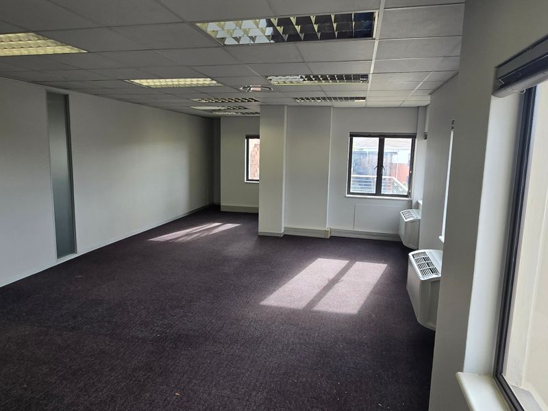 Commercial Rental Monthly In Sandton - Photo 9