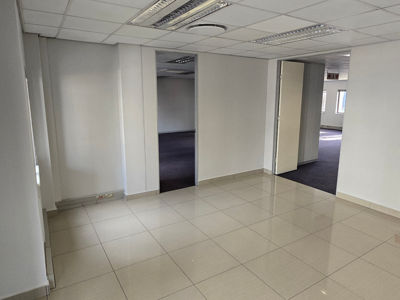 Commercial Rental Monthly In Sandton - Photo 4