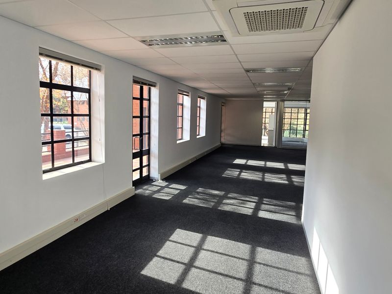 Commercial Rental Monthly In Sandton - Photo 9