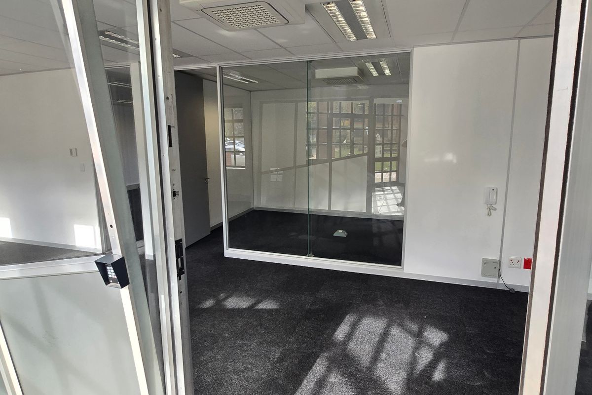 Commercial Rental Monthly In Sandton - Photo 4