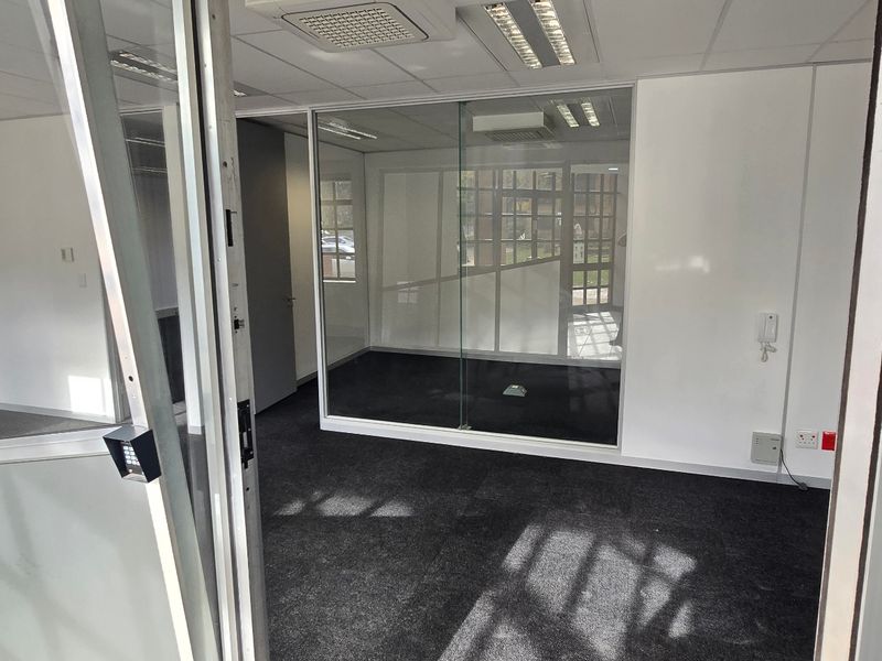 Commercial Rental Monthly In Sandton - Photo 4
