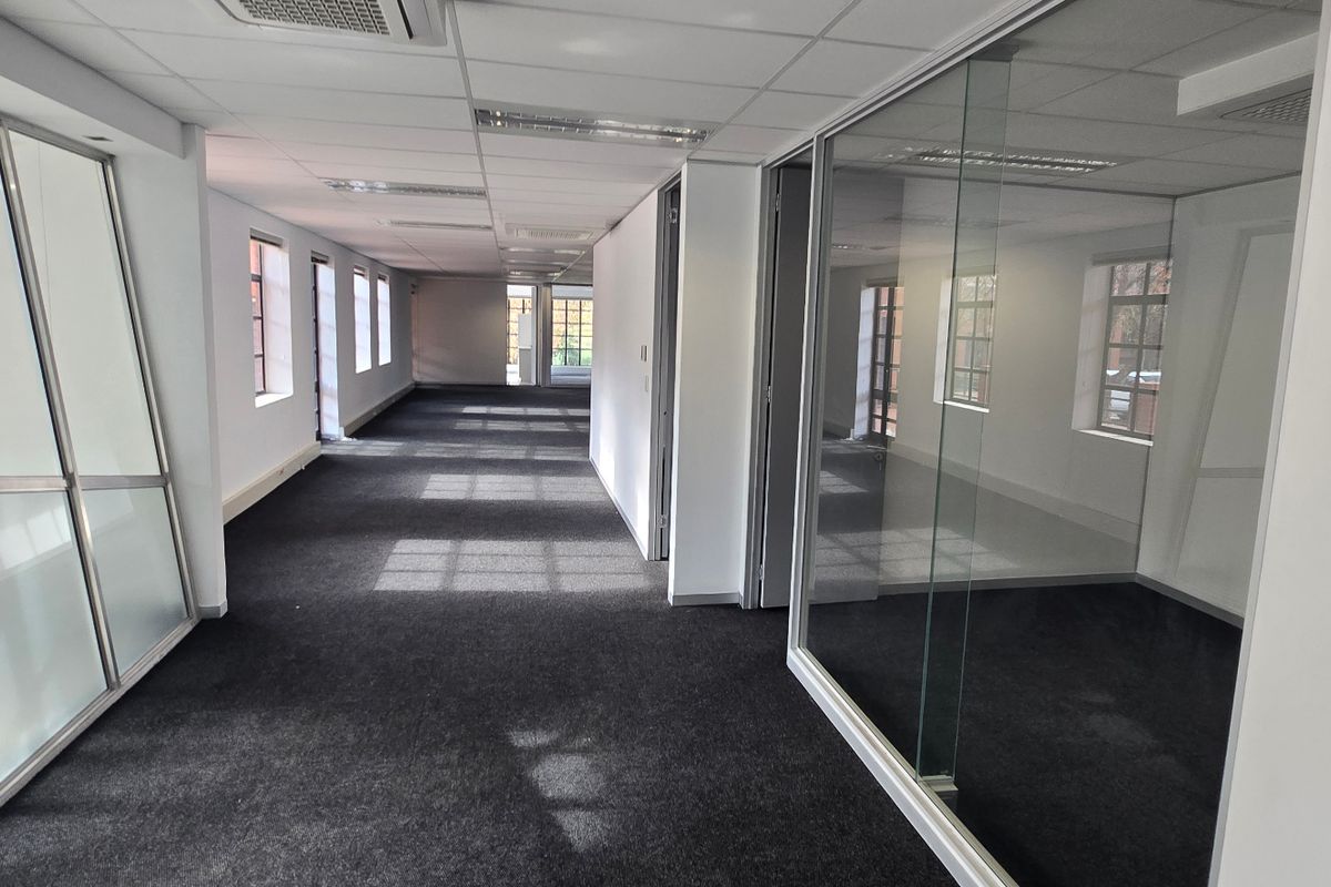 Commercial Rental Monthly In Sandton - Photo 5