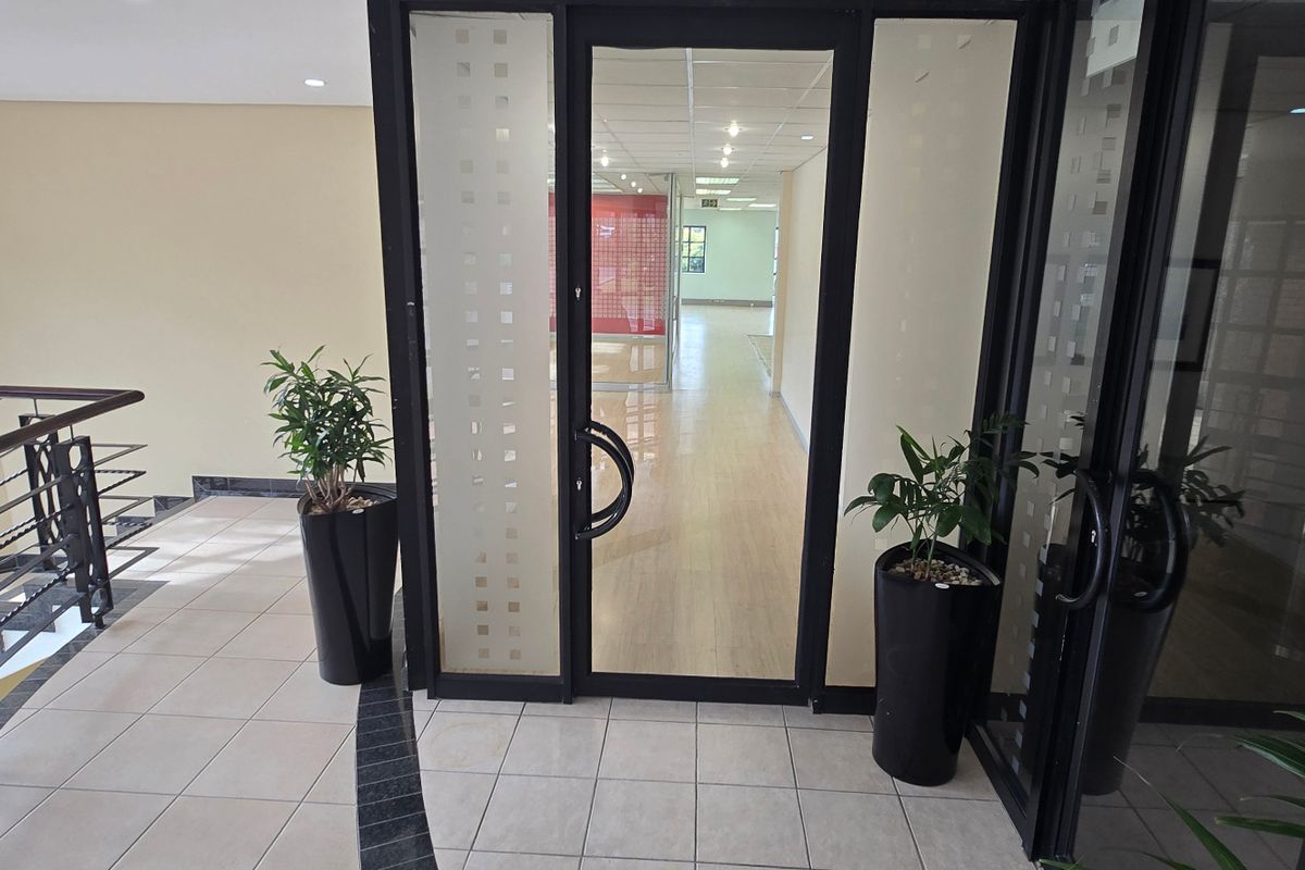 Commercial Rental Monthly In Sandton - Photo 4