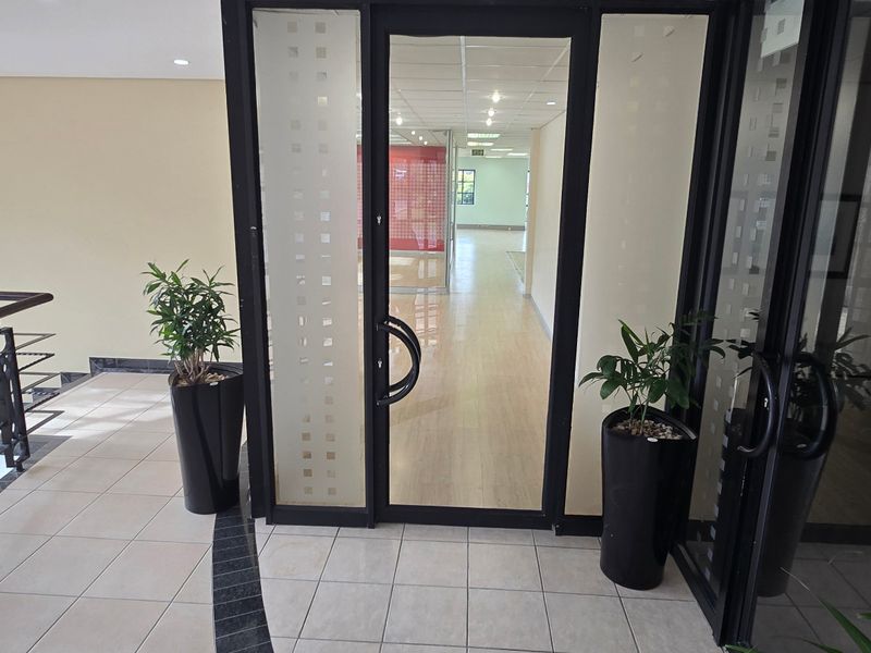 Commercial Rental Monthly In Sandton - Photo 4