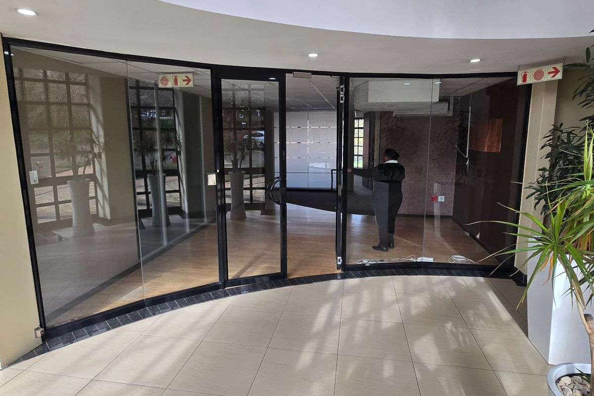 Commercial Rental Monthly In Sandton - Photo 4