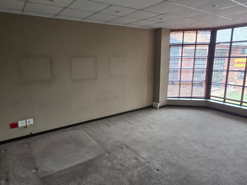 Commercial Rental Monthly In Sandton - Photo 8