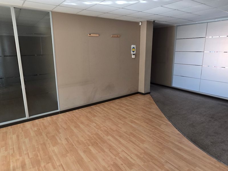 Commercial Rental Monthly In Sandton - Photo 5