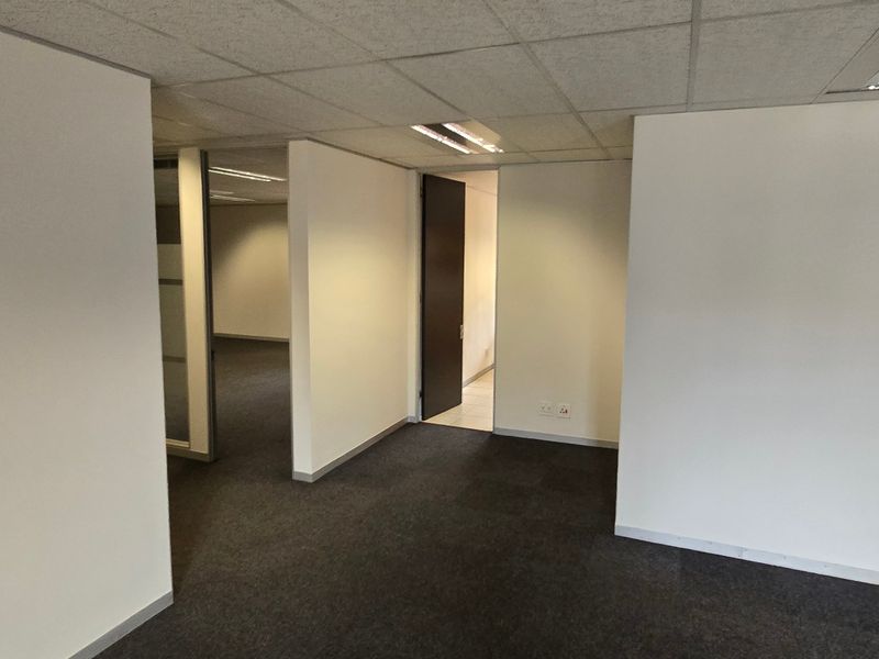 Commercial Rental Monthly In Sandton - Photo 9
