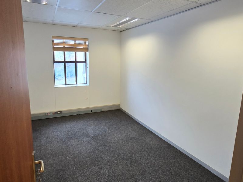 Commercial Rental Monthly In Sandton - Photo 9