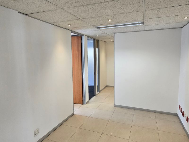 Commercial Rental Monthly In Sandton - Photo 7