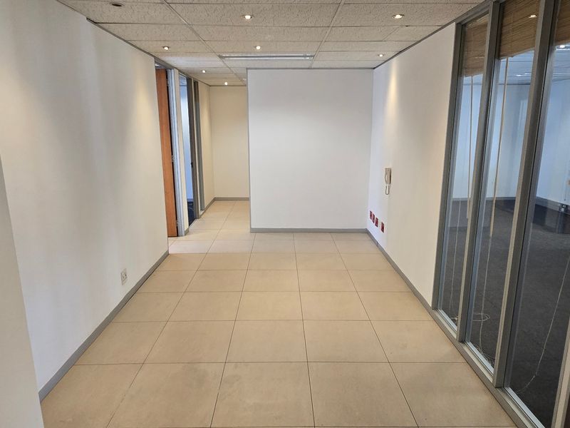 Commercial Rental Monthly In Sandton - Photo 4