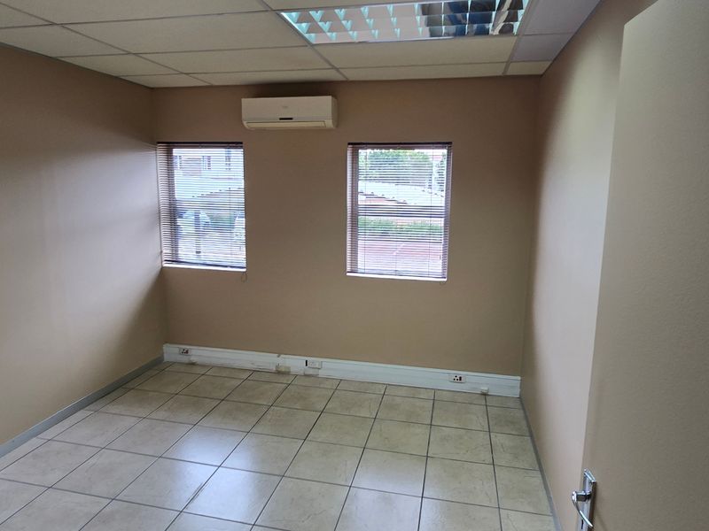 Commercial Rental Monthly In Pretoria - Photo 9