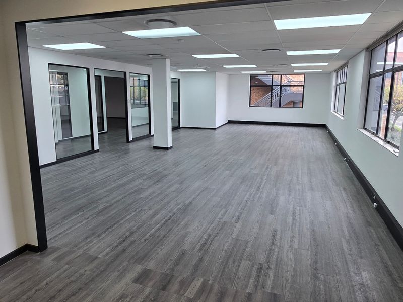 Commercial Rental Monthly In Sandton - Photo 9