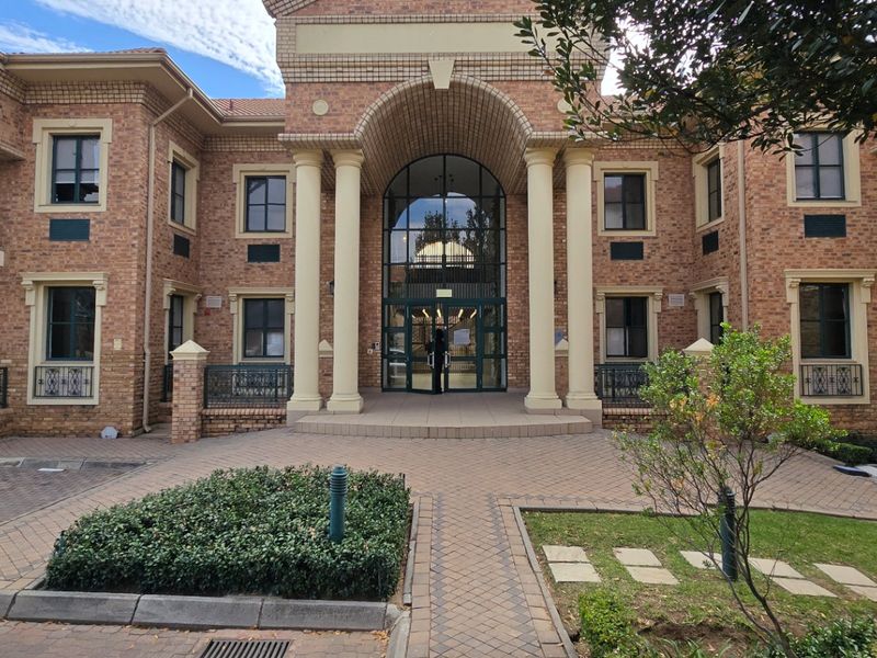 Commercial Rental Monthly In Sandton - Photo 2