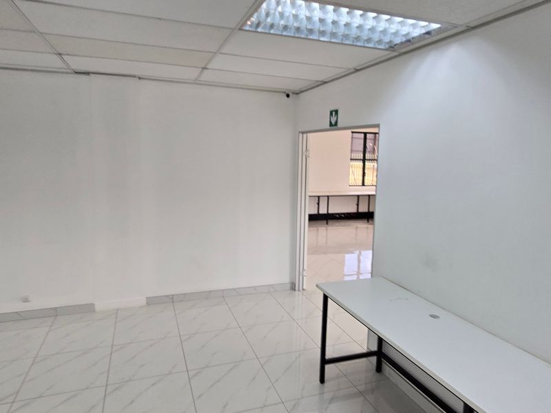 Commercial Rental Monthly In Sandton - Photo 9